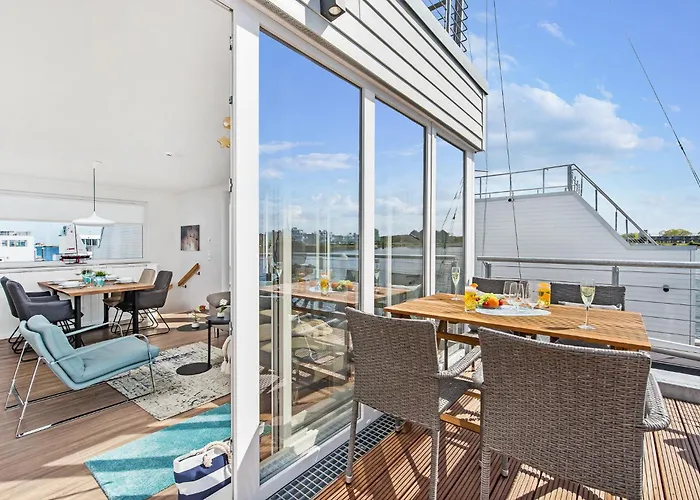 Semesterbostad La Marina *